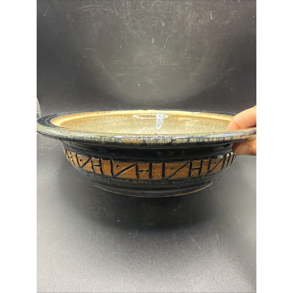 Vtg Studio Art Bowl Pottery Handmade Speckle Beige Blue Glaze Ceramic Signed